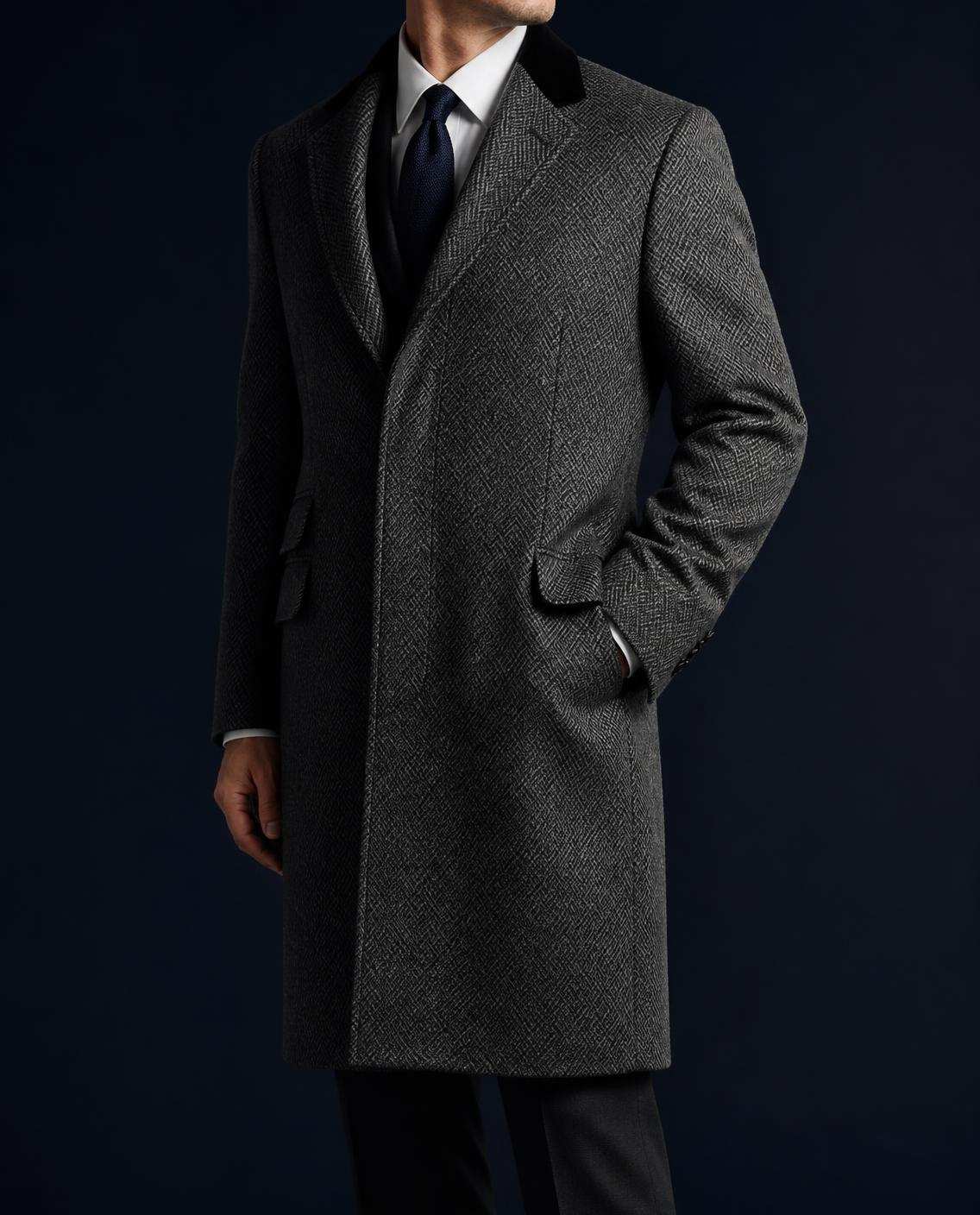Chesterfield en chevron gris à col de velours noir, boutonnage caché
